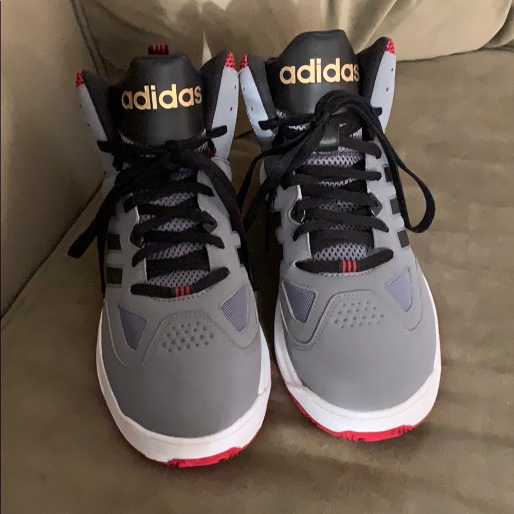 Men’s Adidas Neos Cloudform sneakers NEVER WORN 🤗